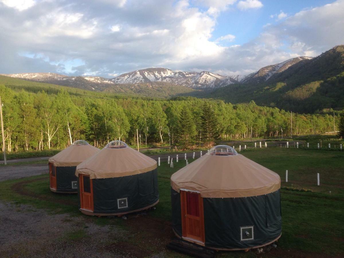 The Yurts At Margo'S Garden, Kiroro Hotell Akaigawa Eksteriør bilde